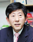 논설위원 이경수