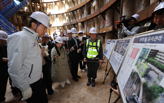 오세훈 시장, 광화문 대심도 빗물터널 점검